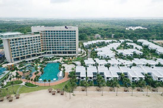 đi hồ tràm nên ở resort nào