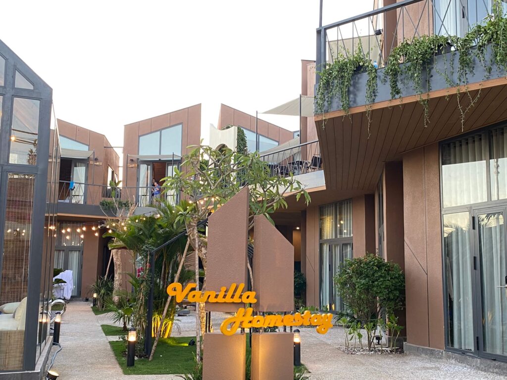 đi hồ tràm nên ở resort nào