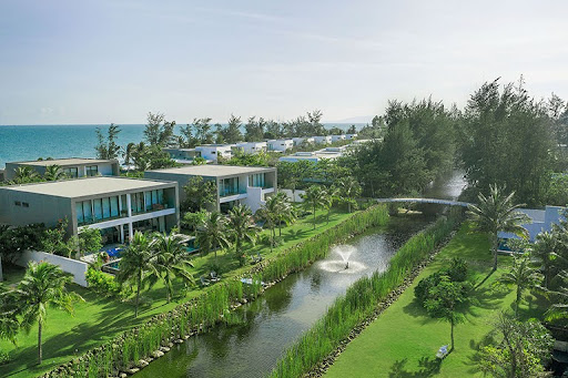 khách sạn hồ tràm gần biển