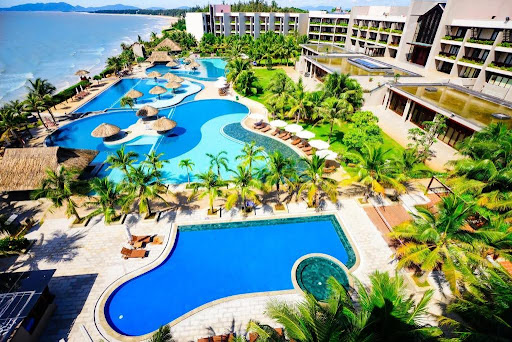 resort Hồ Tràm cho gia đình có khu vui chơi