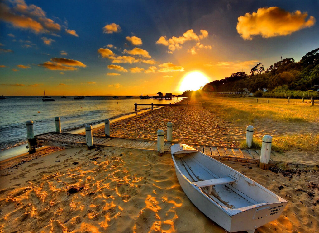 Ngắm Bình Minh Ở Hồ Tràm Ở Đâu